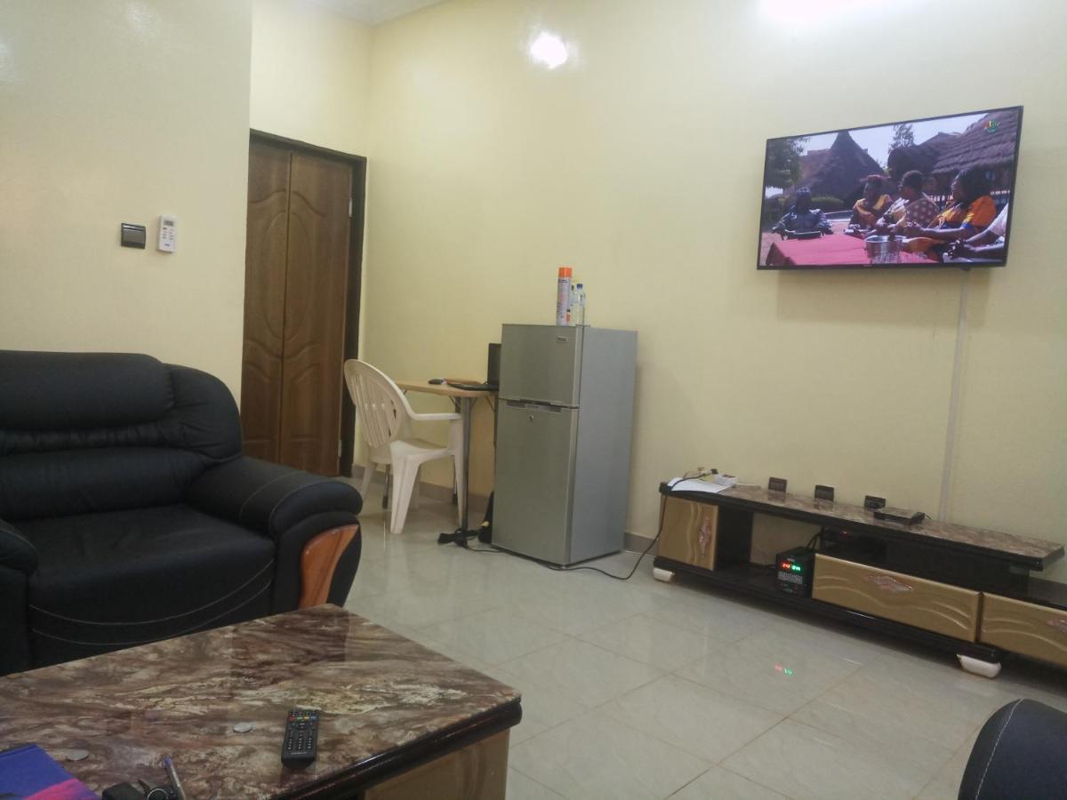 Residence Lynda Prestige Ουαγκαντουγκού Εξωτερικό φωτογραφία
