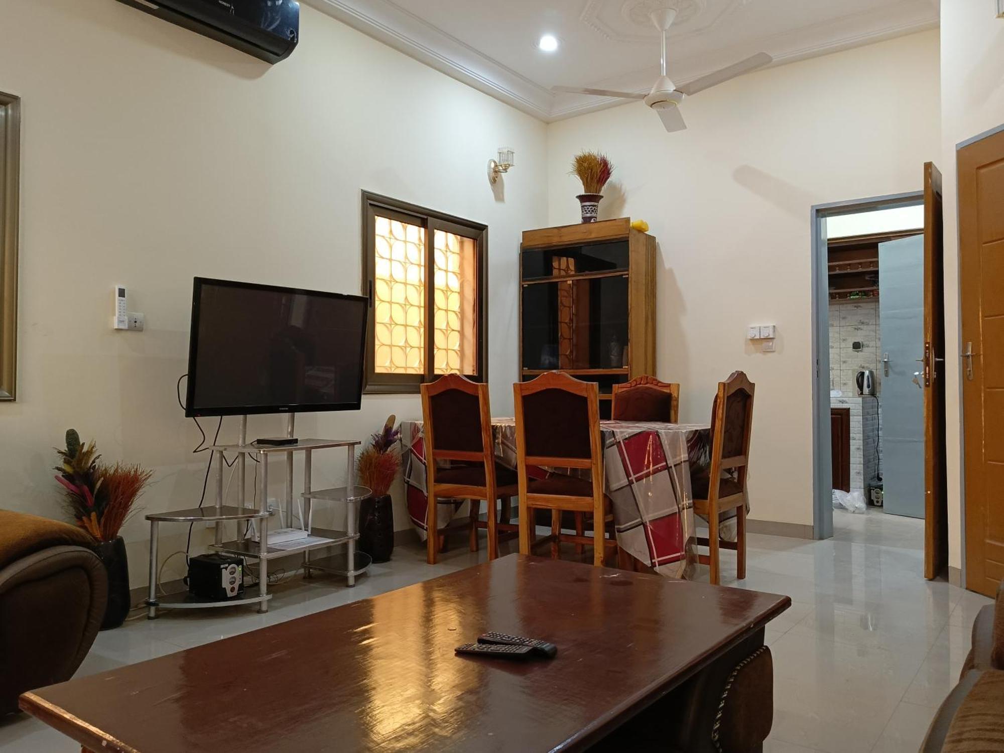 Residence Lynda Prestige Ουαγκαντουγκού Εξωτερικό φωτογραφία